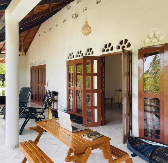 ホテル Shanon Lake Villa Surf Lodge