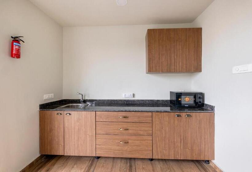 Fabhotel Vega Business