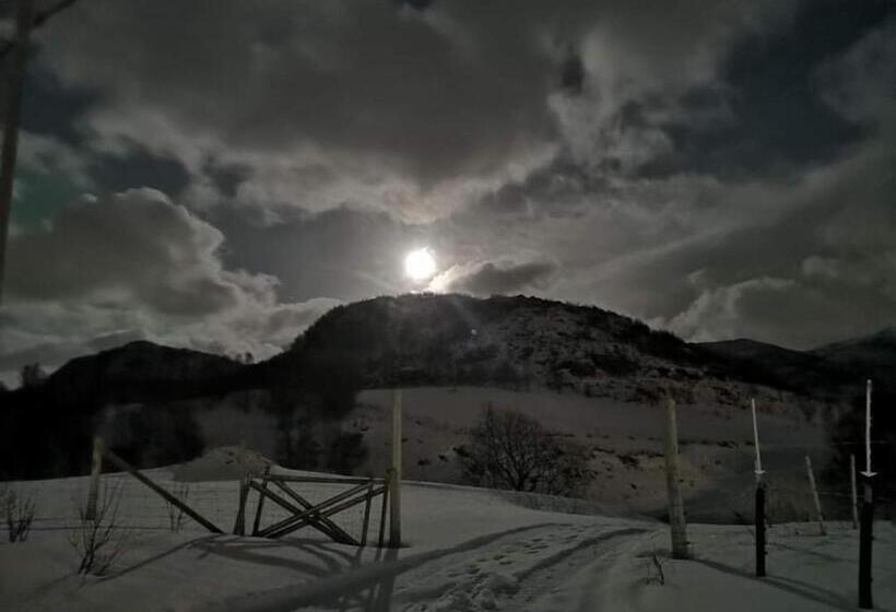 호텔 Storjord Farmstay Ranchhouse