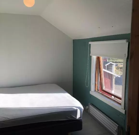 هتل Storjord Farmstay Ranchhouse