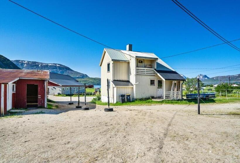 호텔 Storjord Farmstay Ranchhouse