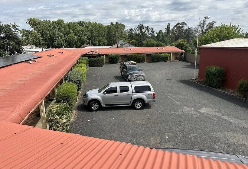 모텔 Clock Tower Motor Inn