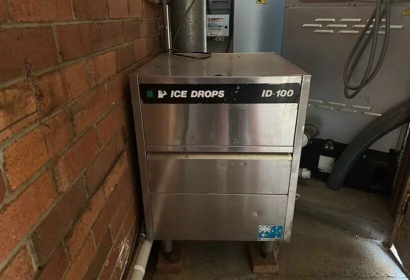 Motelli Clock Tower Motor Inn