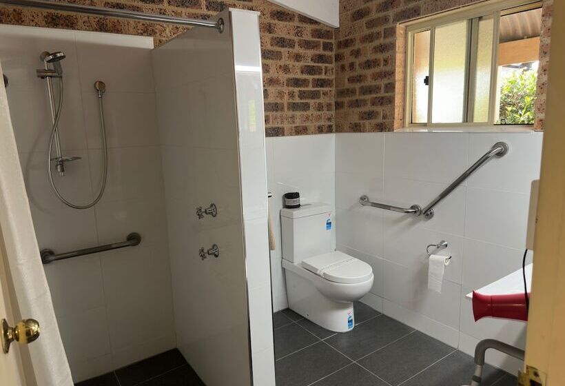 모텔 Clock Tower Motor Inn