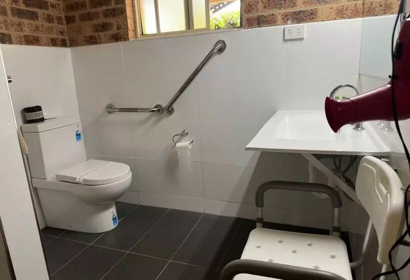 Motelli Clock Tower Motor Inn