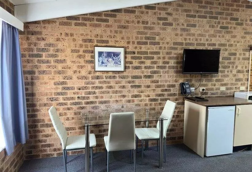 Motelli Clock Tower Motor Inn