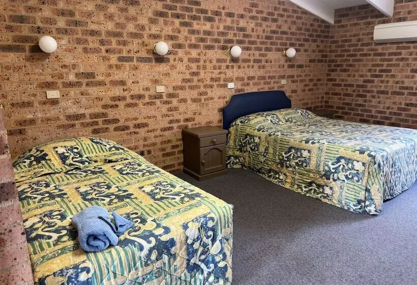 Motelli Clock Tower Motor Inn