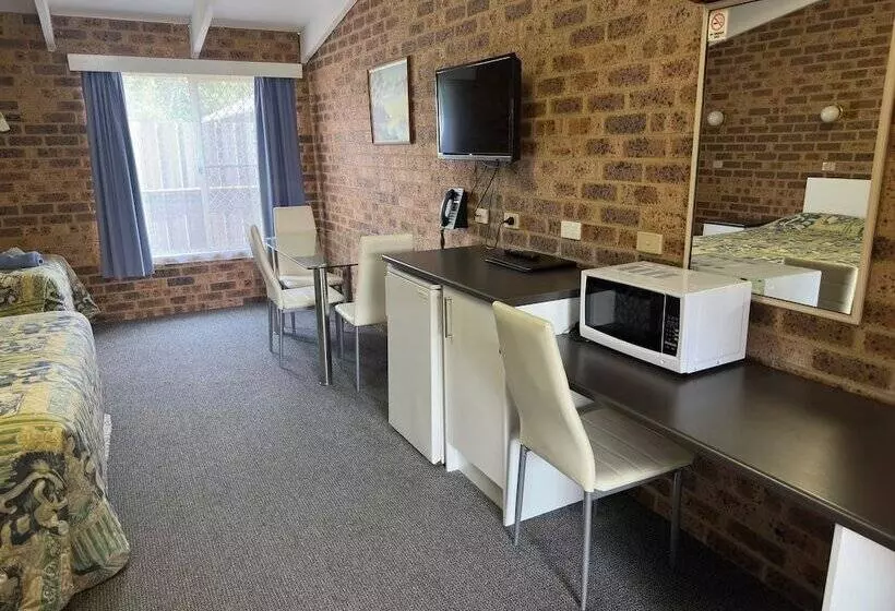 Motelli Clock Tower Motor Inn