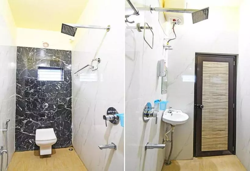 Oyo Hotel Flowra