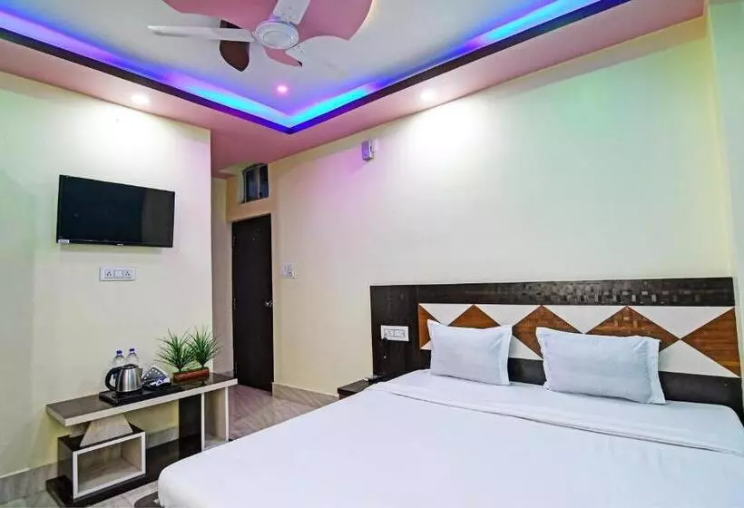 Oyo Hotel Flowra