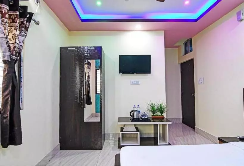Oyo Hotel Flowra