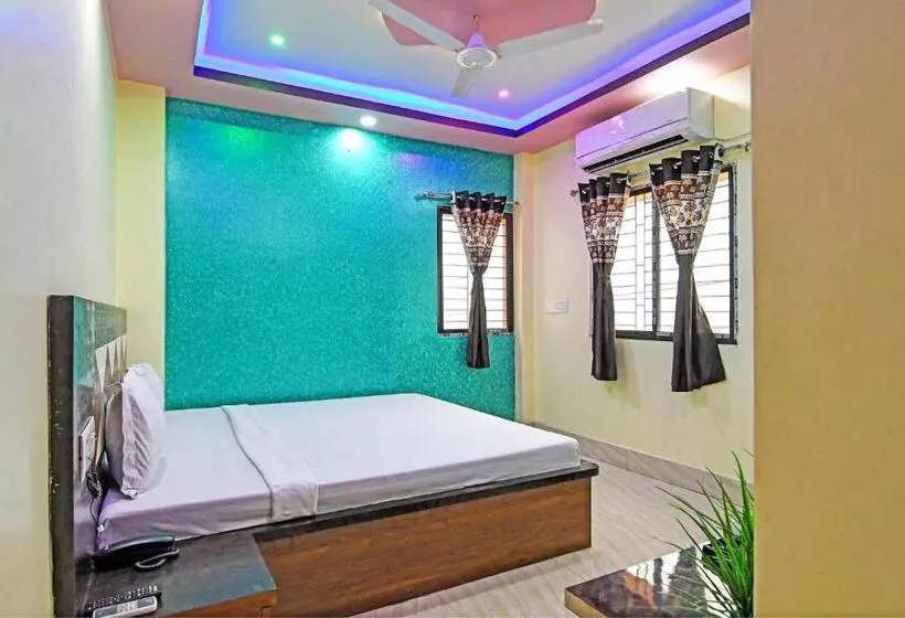 Oyo Hotel Flowra