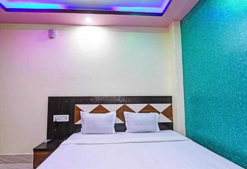 Oyo Hotel Flowra