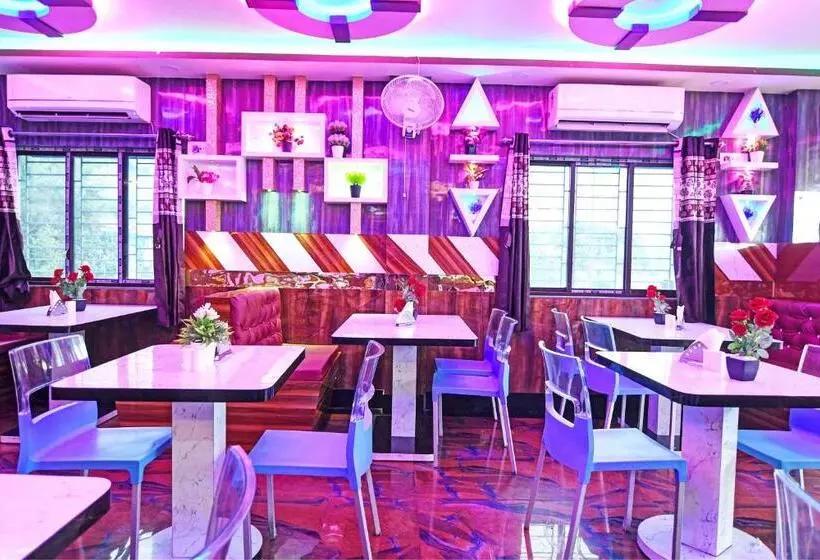 Oyo Hotel Flowra
