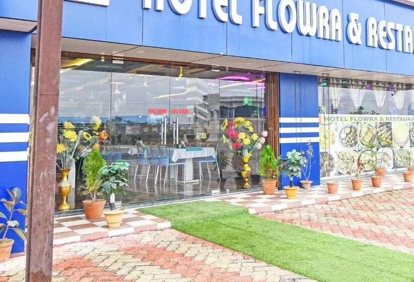 Oyo Hotel Flowra