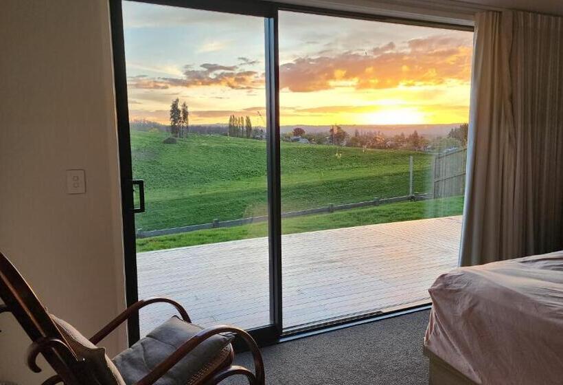 Pansiyon A Stunning Retreat In Rotorua!