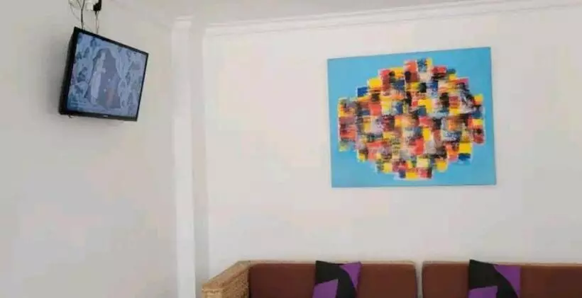 ペンション Cozy Room With Pool Walking Distance To Beach