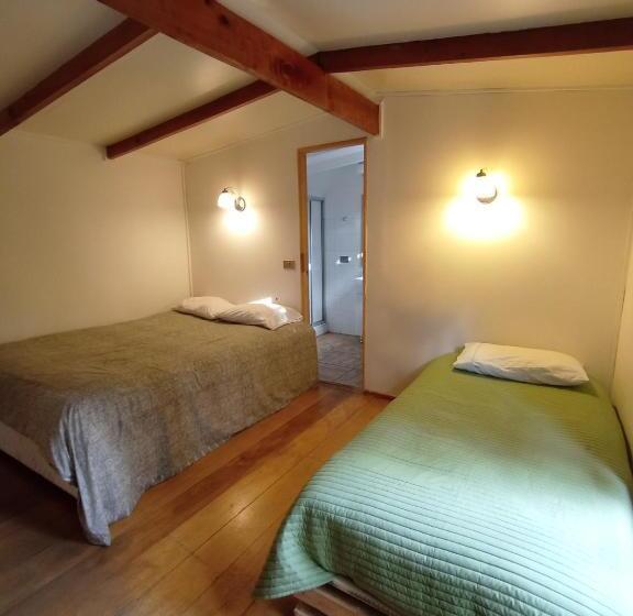 Pensionat Hostal Repu