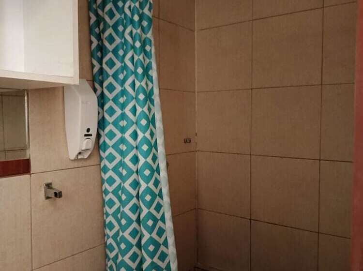 Пансион Hostal Urban Inn La Mariscal