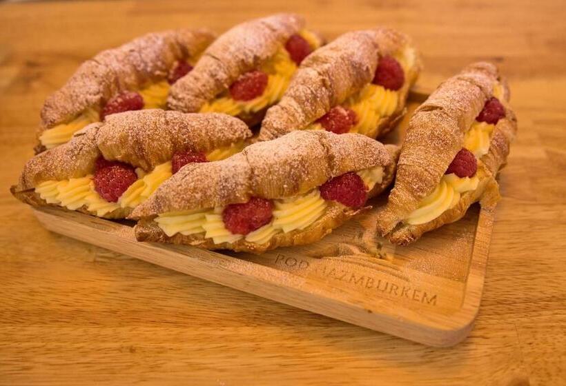 Panzió Penzion Pod Hazmburkem