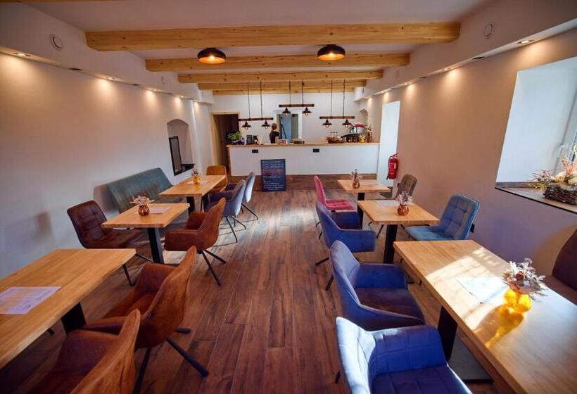 Panzió Penzion Pod Hazmburkem