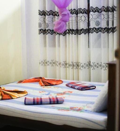 פנסיון Sun Shine Villa