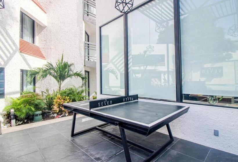 Seven Boutique Unit #36