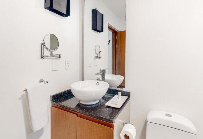 Seven Boutique Unit #36