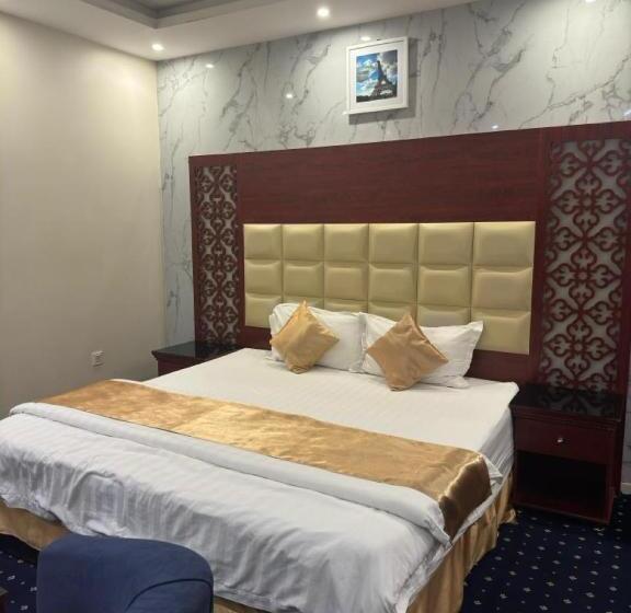 فندق أسس التاج