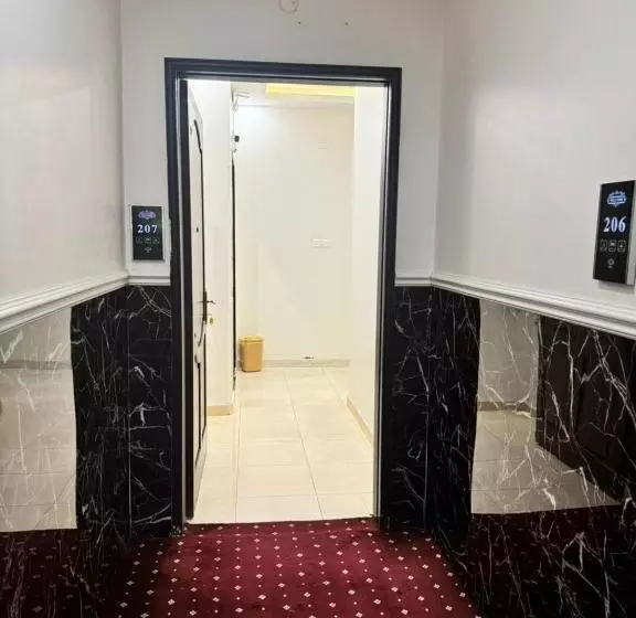 فندق أسس التاج