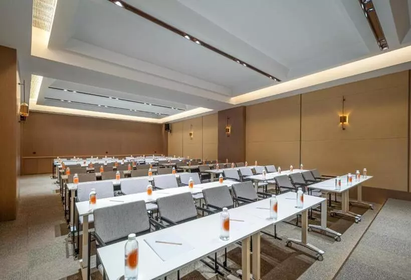 Atour Hotel Qingdao Tangdao Bay Jinggangshan Station