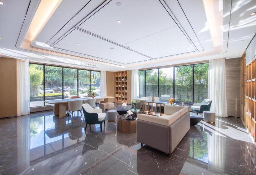 Atour Hotel Zhuhai High Tech Zone University Town Government Affairs Center