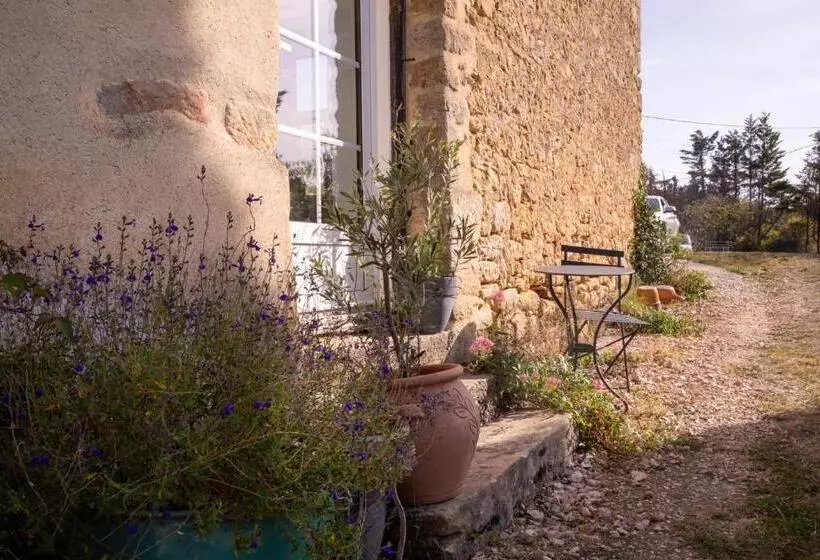 Aamiaismajoitus (B&B) Bessire Chambres & Table D Hôtes