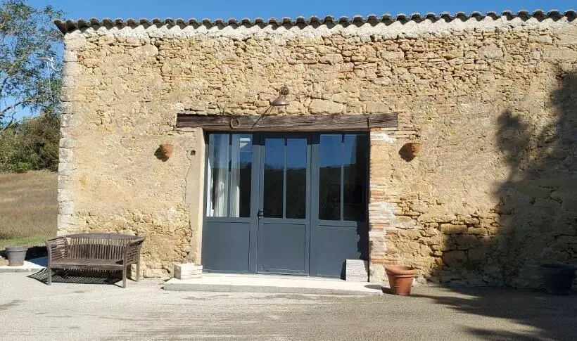 Aamiaismajoitus (B&B) Bessire Chambres & Table D Hôtes