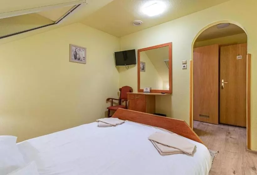 Aamiaismajoitus (B&B) Kisduna étterem Panzió