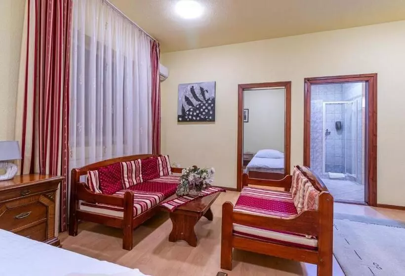 Aamiaismajoitus (B&B) Kisduna étterem Panzió