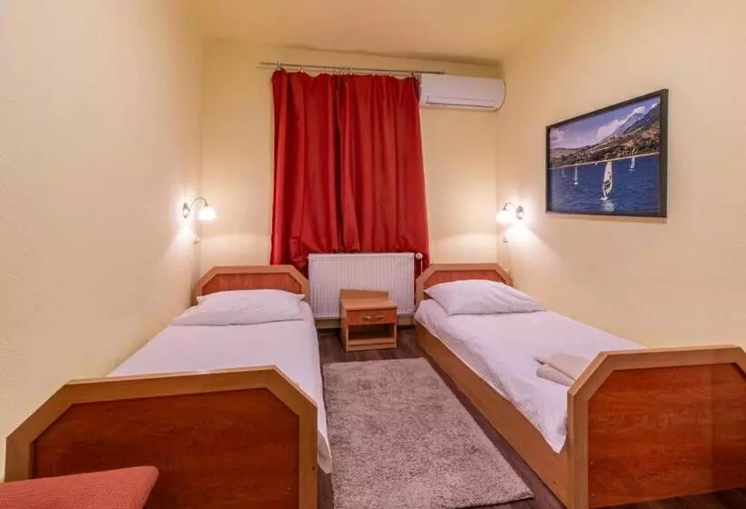 Aamiaismajoitus (B&B) Kisduna étterem Panzió