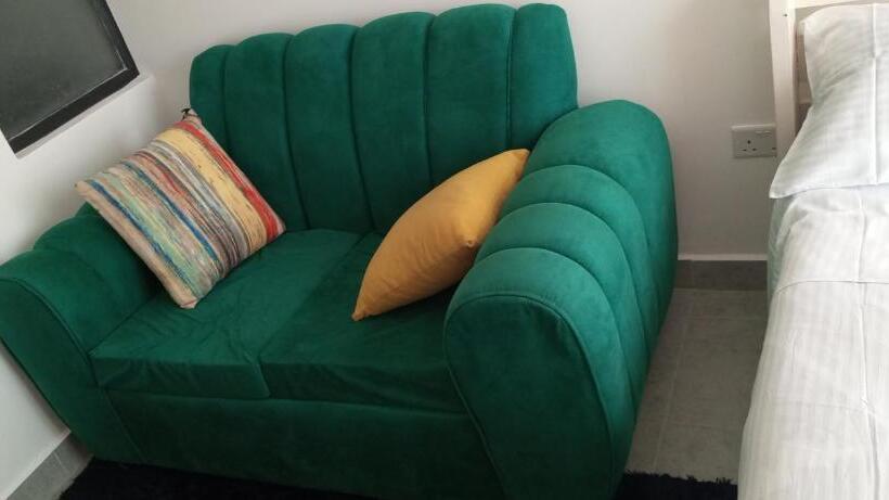 تختخواب و صبحانه Sentinel