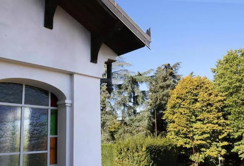 Hotelli Albergo  900