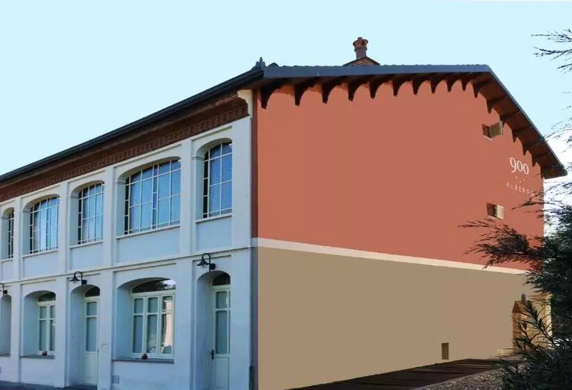 Hotelli Albergo  900