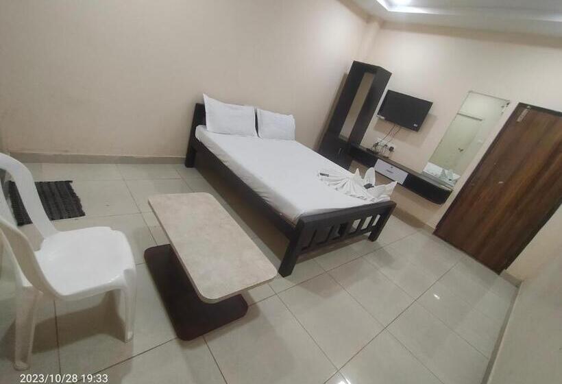 Hotel Grand Karthikeya