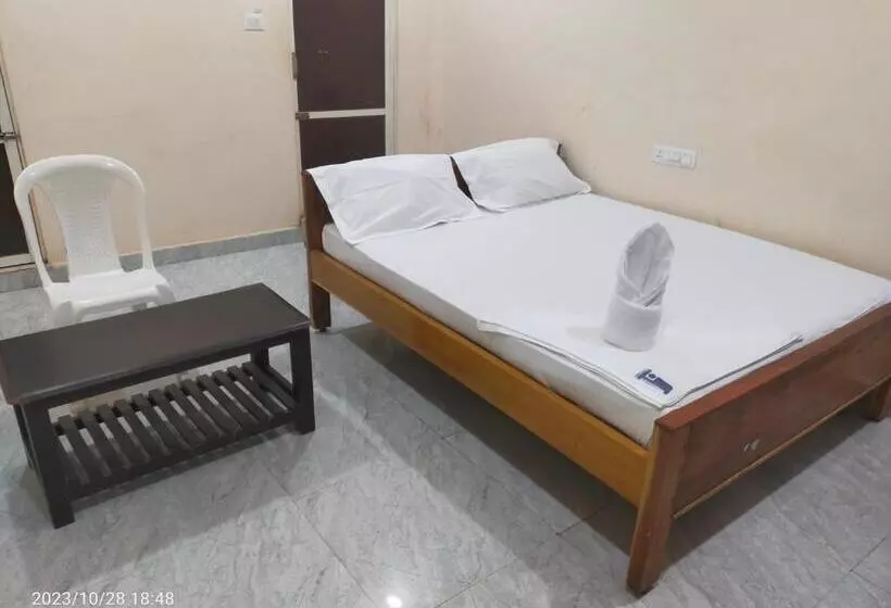 ホテル Grand Karthikeya