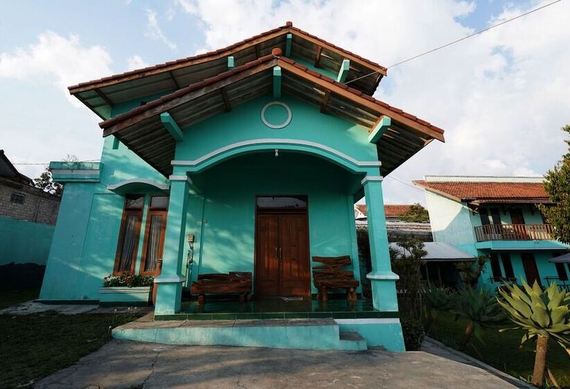 Hotel Oyo 93248 Villa Syariah Astuti Lestari
