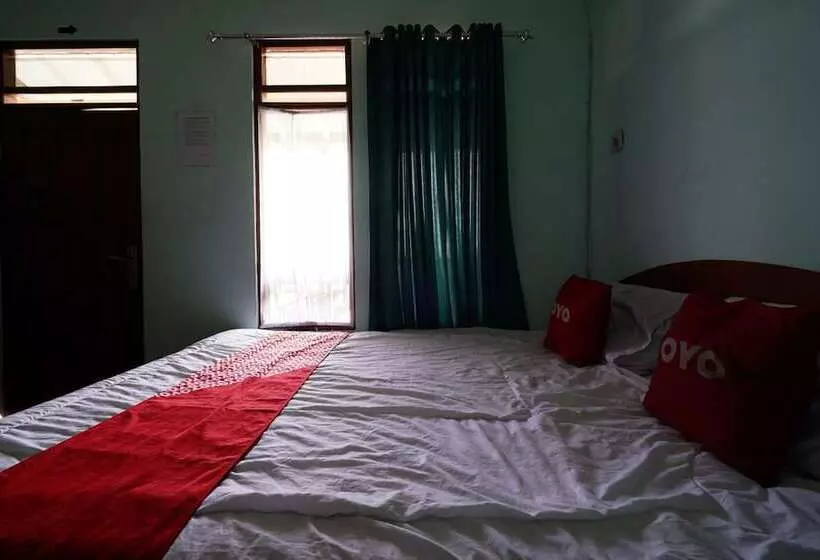 Hotelli Oyo 93248 Villa Syariah Astuti Lestari