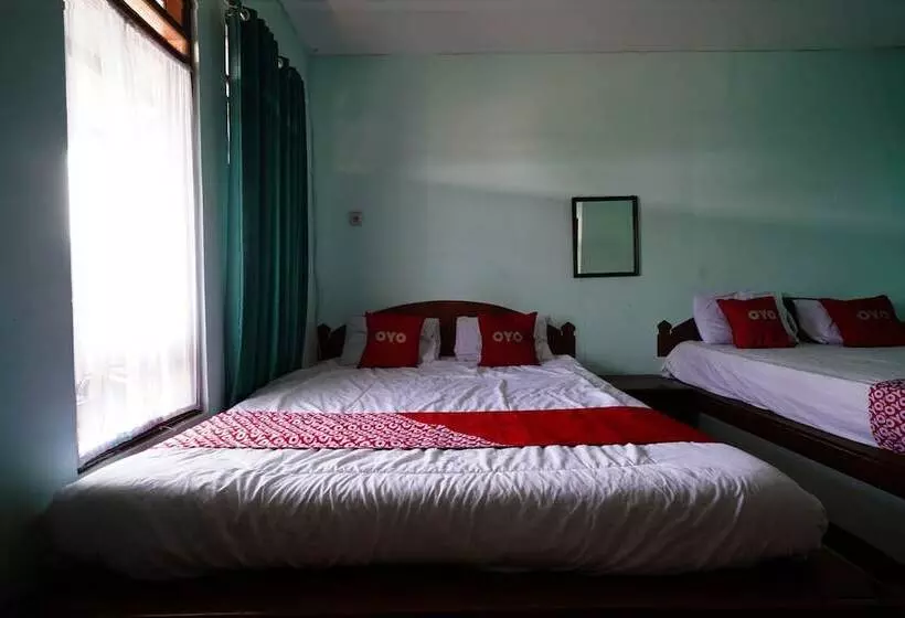 Hotelli Oyo 93248 Villa Syariah Astuti Lestari