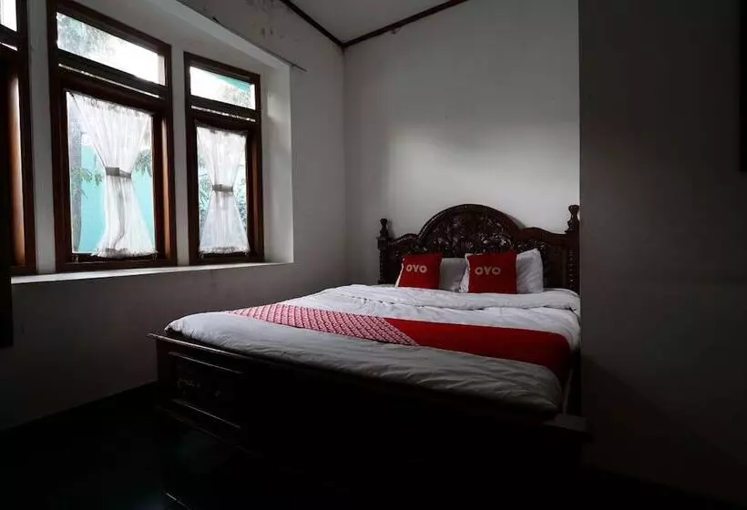 Hotelli Oyo 93248 Villa Syariah Astuti Lestari