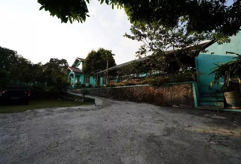 Hotelli Oyo 93248 Villa Syariah Astuti Lestari