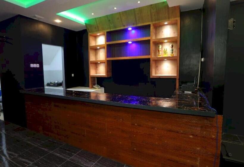 Capital O 93261 Fresh Hotel Near Stasiun Jakarta Kota Near Bca Kcu Gajah Mada