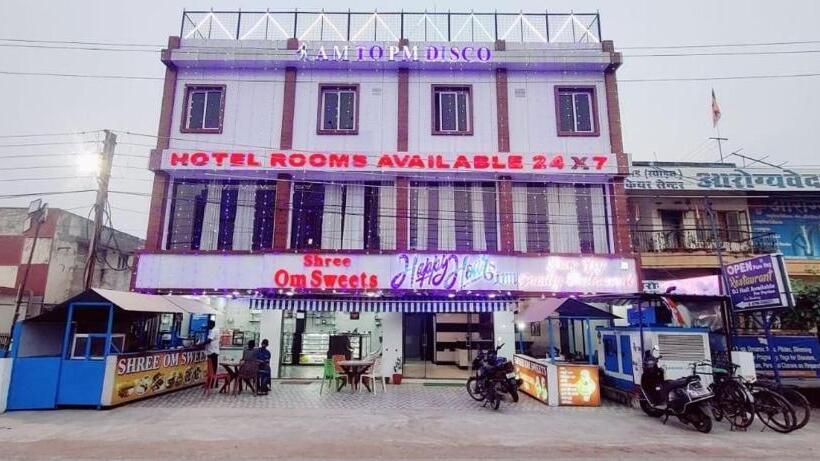 Hotell Oyo Happy Hours Inn