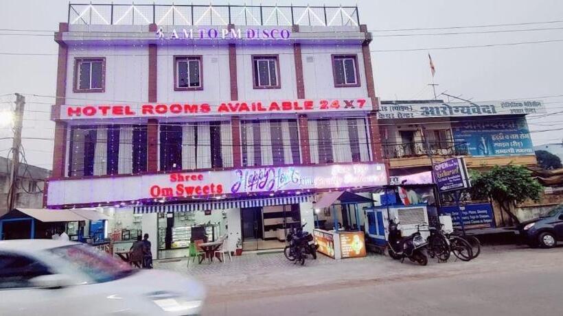 Hotell Oyo Happy Hours Inn